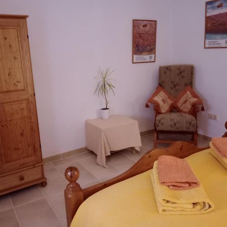 Casa En La Plaza, Hinojares - Ideal For Exploring The Area Exterior photo