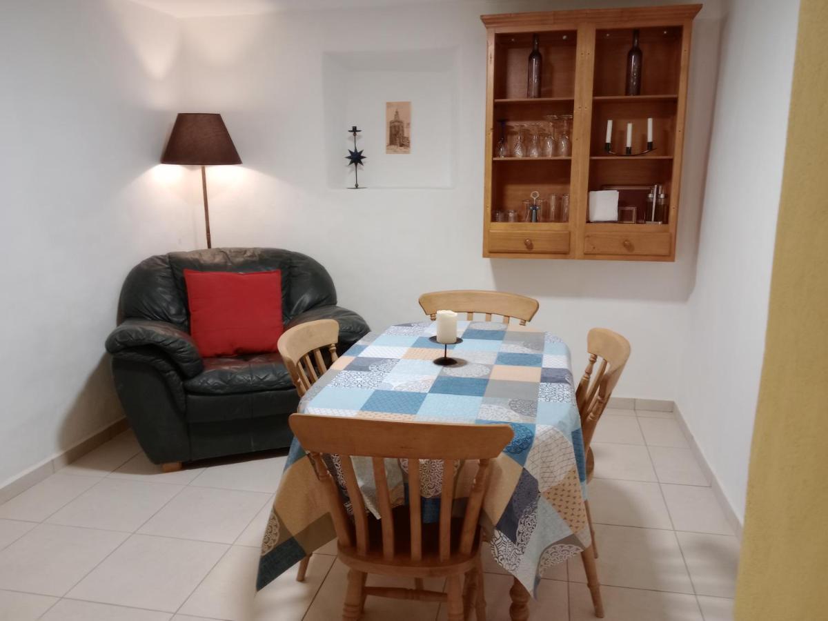 Casa En La Plaza, Hinojares - Ideal For Exploring The Area Exterior photo